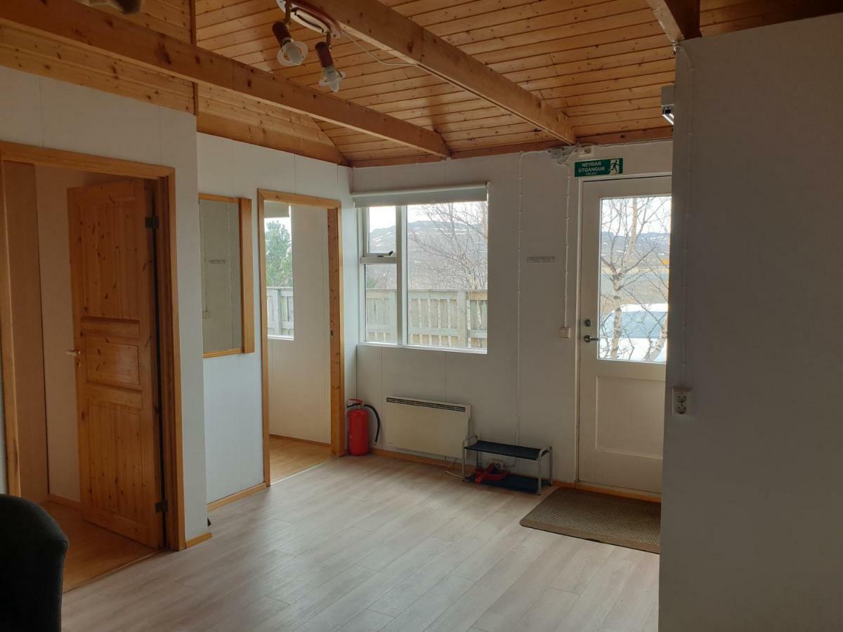 Vith-Bot Riverside Cottage เอยิลส์สตาดีร์ ภายนอก รูปภาพ
